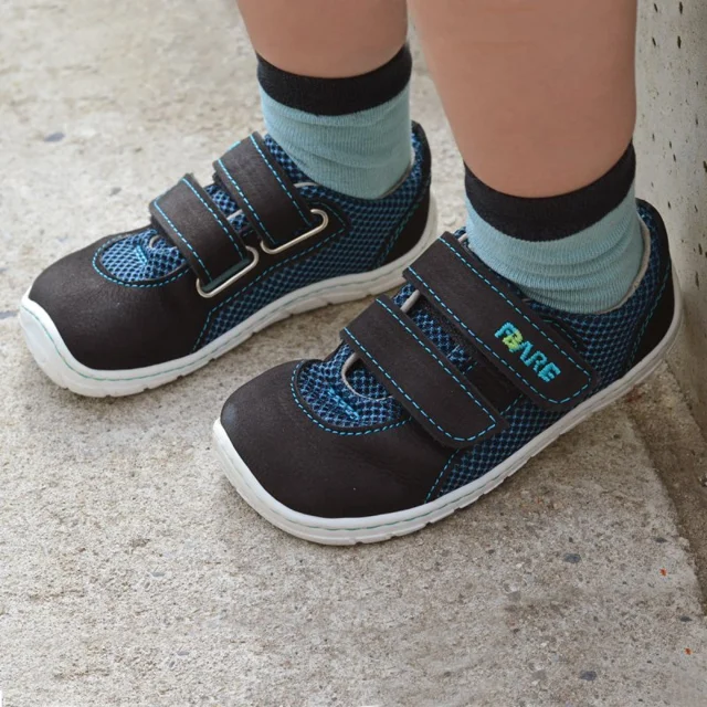 FARE BARE everyday barefoot shoes for children outdoors
